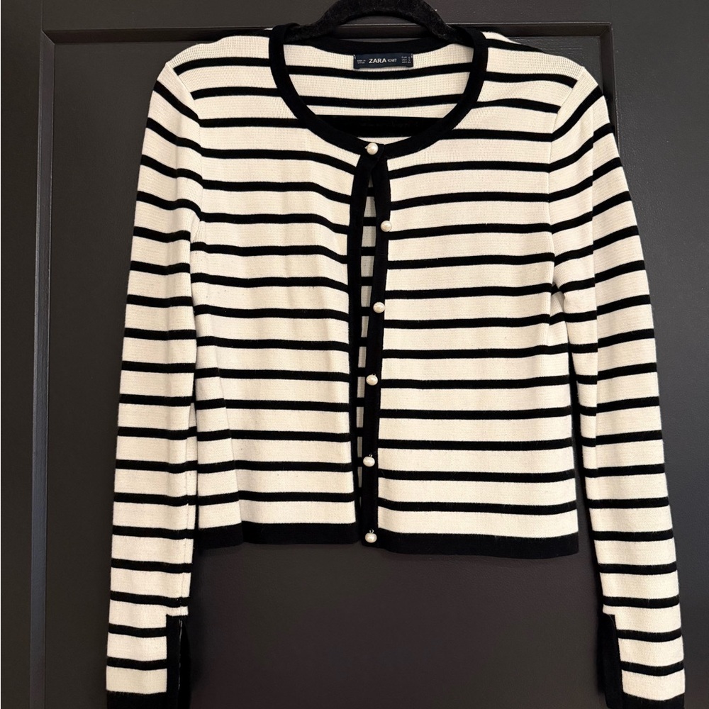 Zara Monochrome Striped Knit Top